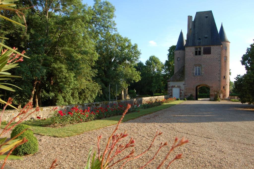 Chateau Du Riau Bed and Breakfast Villeneuve-sur-Allier Esterno foto